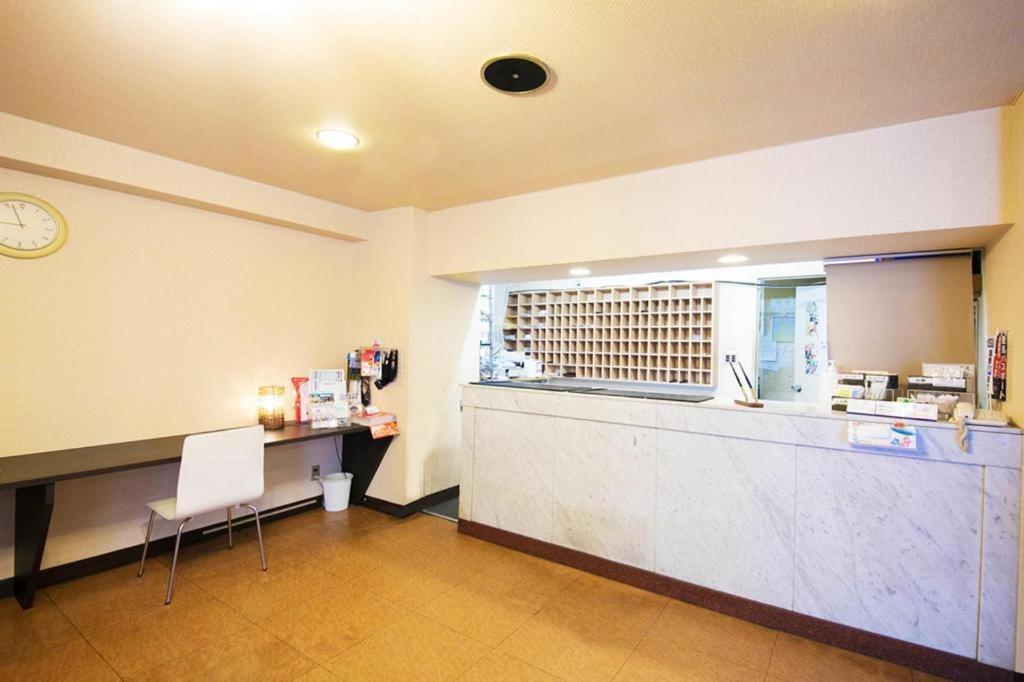 Hotel Town Honmachi Kōchi Exteriör bild
